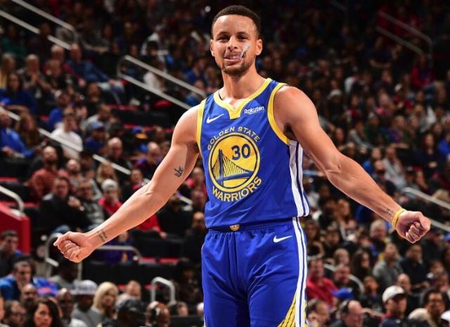 英超半场：迪亚斯世界波，格瓦迪奥尔破门，曼城2-0桑德兰（英超半场战报：迪亚斯轰世界波，格瓦迪奥尔建功，曼城2-0领先桑德兰）