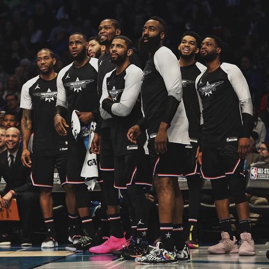 西媒：皇马10名后卫伤了6人，3天后就要对阵曼城（西媒：皇马后防线10人有6人伤停，三天后将迎战曼城）