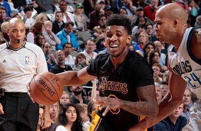 欧冠埃因霍温2-3马竞，阿尔瓦雷斯破门瑟洛特传射（欧冠：马竞3-2击败埃因霍温，阿尔瓦雷斯破门，瑟洛特传射）